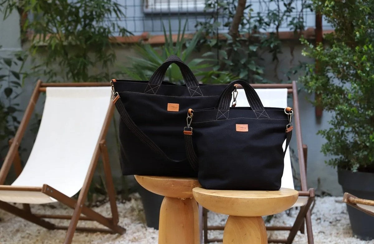 El yapımı orta boy pamuk kanvas omuz çantası, çıkarılabilir askılı, astarlı, günlük kullanım için ideal çok yönlü kadın çantası.

