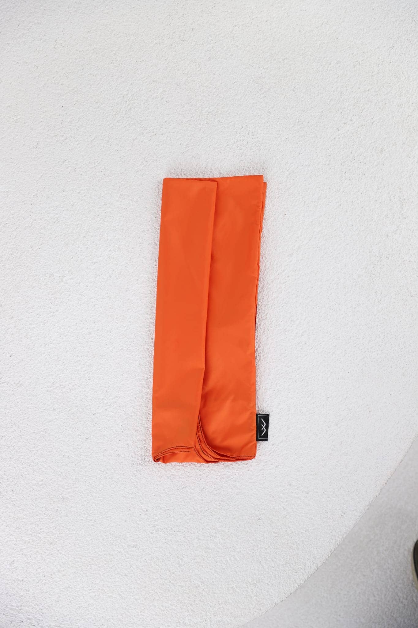 Katlanabilir su geçirmez alışveriş çantası Foldie – hafif, dayanıklı, çevre dostu paraşüt kumaştan, kompakt tasarım, günlük kullanım ve seyahat için ideal.

