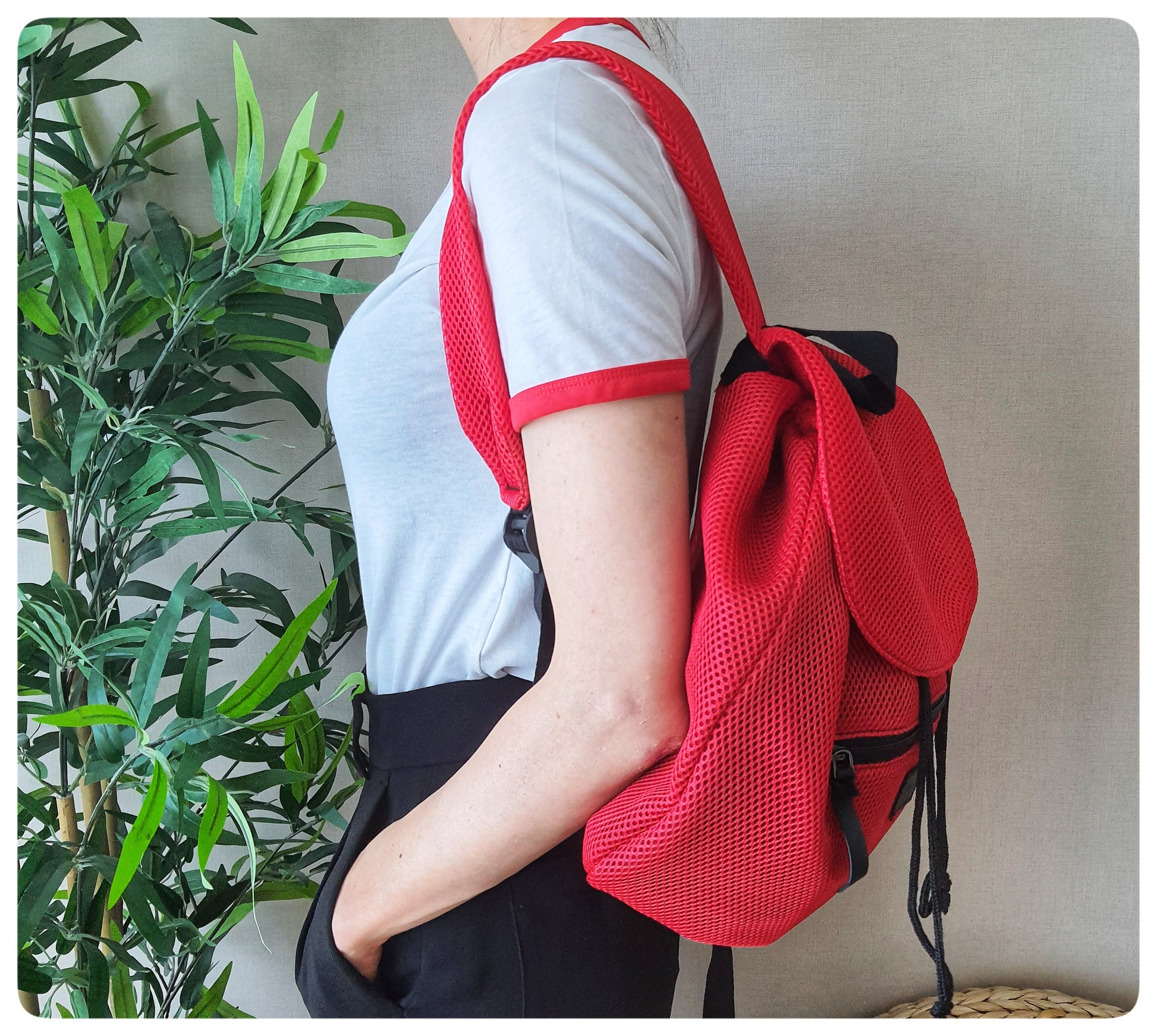 NOMI – Aktif yaşam için ergonomik büzgü kapamalı suya dayanıklı çanta