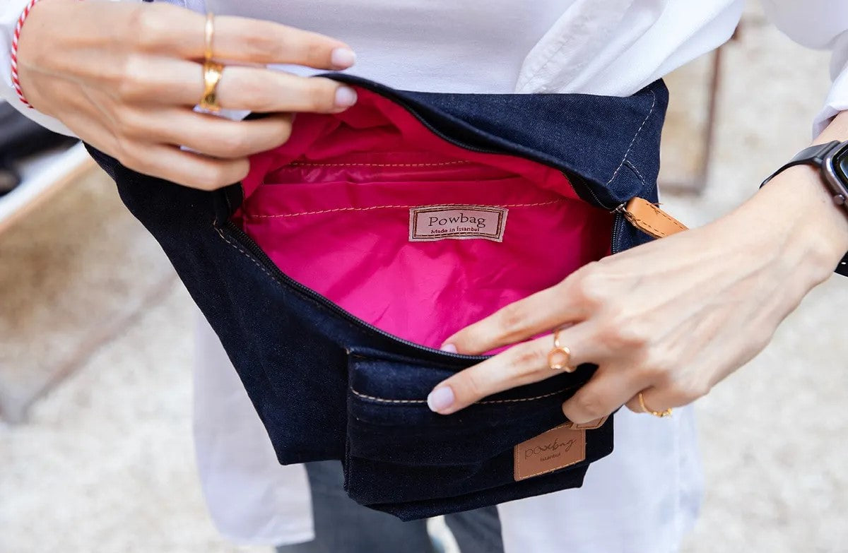 El yapımı denim bel çantası, su geçirmez iç astarlı, geniş hacimli, unisex ve günlük kullanıma uygun spor & şehir çantası.