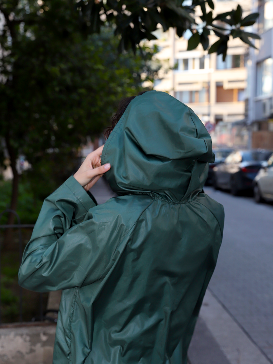Su geçirmez paraşüt kumaştan unisex yağmurluk, doğa yürüyüşü, kamp ve bisiklet için hafif, katlanabilir, şık dış giyim.